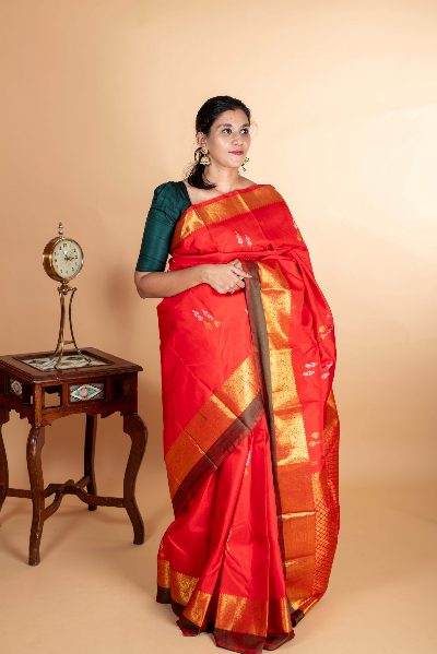 Red Kanjivaram, Woven Buttas