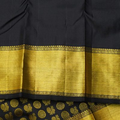 Black Kanjivaram, Traditional Weave