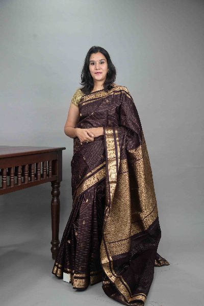 Dark Brown Kanjivaram, Temple Border