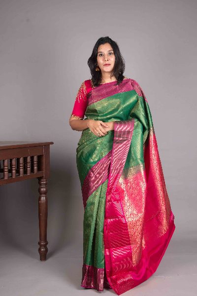 Forest Green Kanjivaram with Vaira Oosi Lines